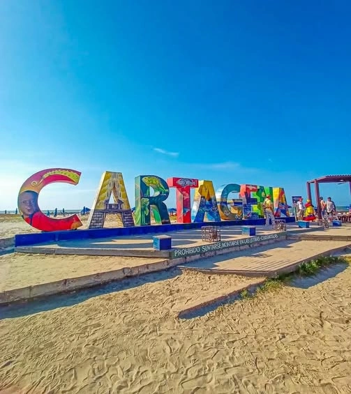 Chiva Rumbera por la Ciudad de Cartagena